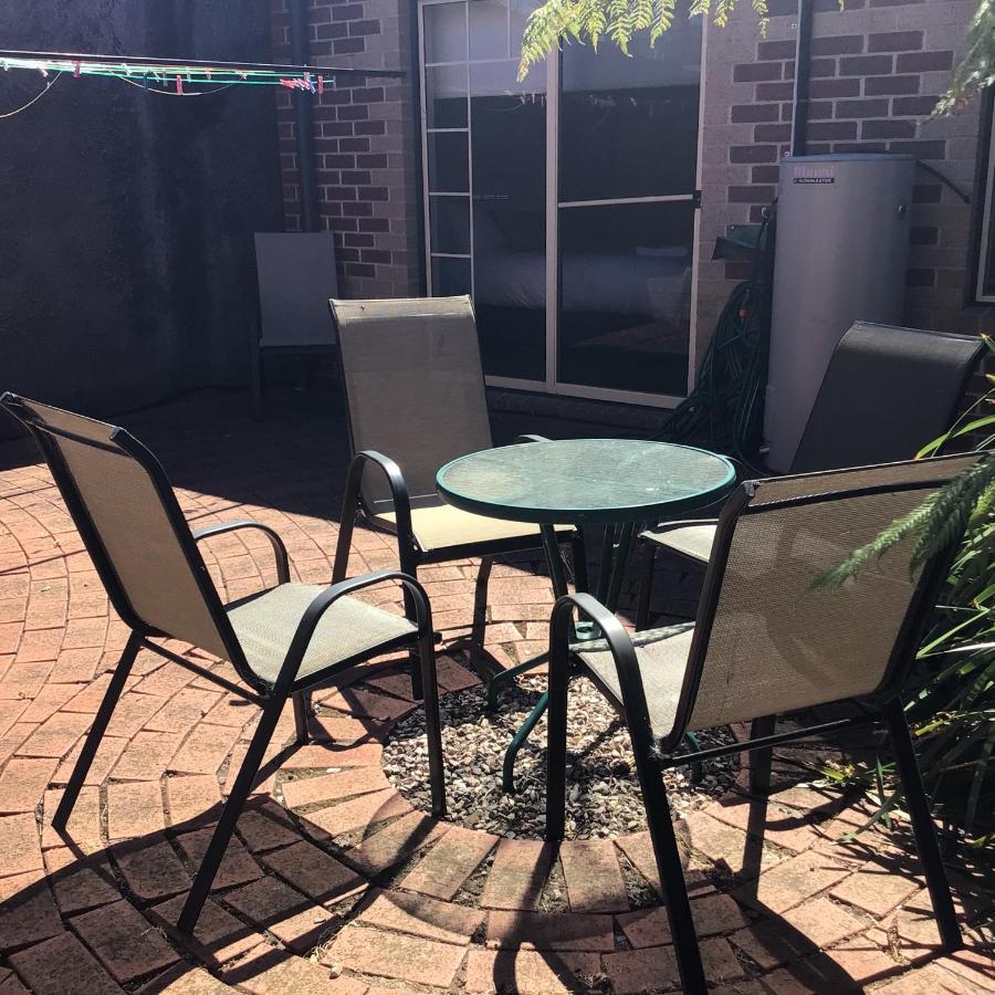 City Townhouse Walking Distance To City ロンセストン エクステリア 写真